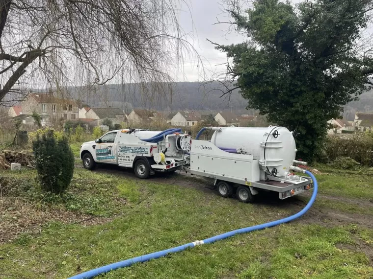 Entretien et vidange fosse septique à Château Thierry 