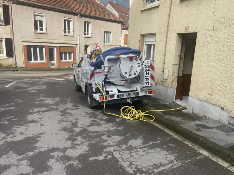 Débouchage de bac à graisse sous évier à Reims 