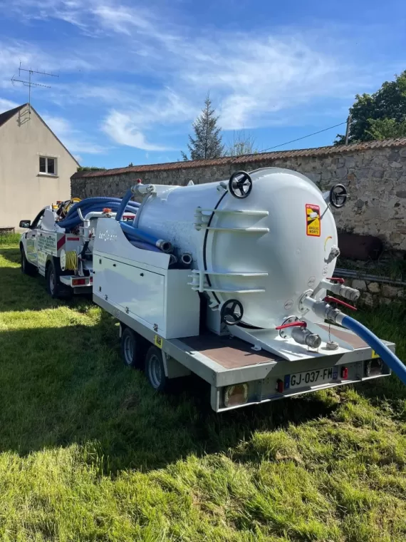 Expert en Débouchage et Vidange de Fosse Septique à Reims , Château-Thierry, ISIK ASSAINISSEMENT