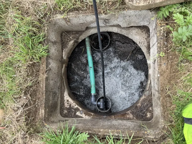 Débouchage d'une microstation à Montmirail, Château-Thierry, ISIK Assainissement