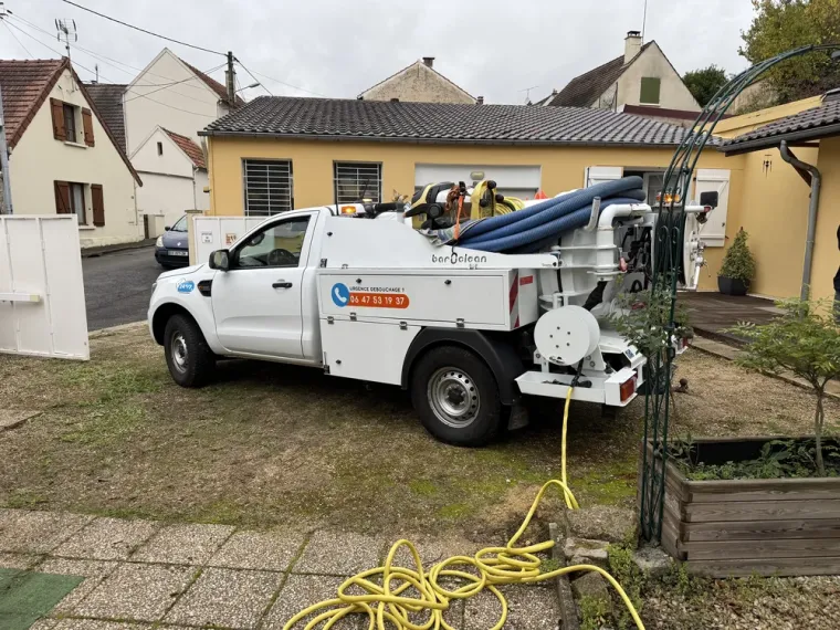 Débouchage et curage d’une canalisation d’évacuation extérieur en urgence à château-thierry, Château-Thierry, ISIK Assainissement