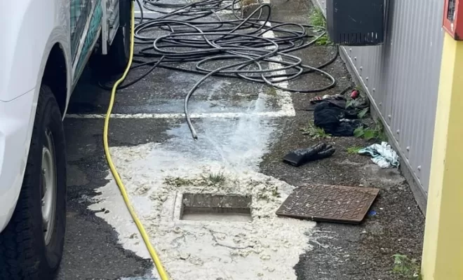 Débouchage et curage de réseaux d'évacuation des eaux usées pour une grande chaîne de magasins à Chateau Thierry  , Château-Thierry, ISIK ASSAINISSEMENT