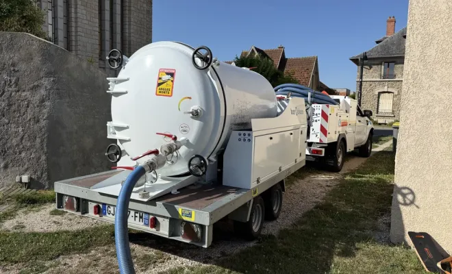 Vidange d’une fosse septique à Chateau-Thierry, Château-Thierry, ISIK Assainissement