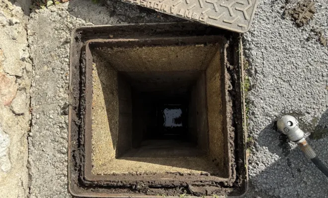 Débouchage d’un réseaux extérieur des eaux usées à château-Thierry, Château-Thierry, ISIK Assainissement